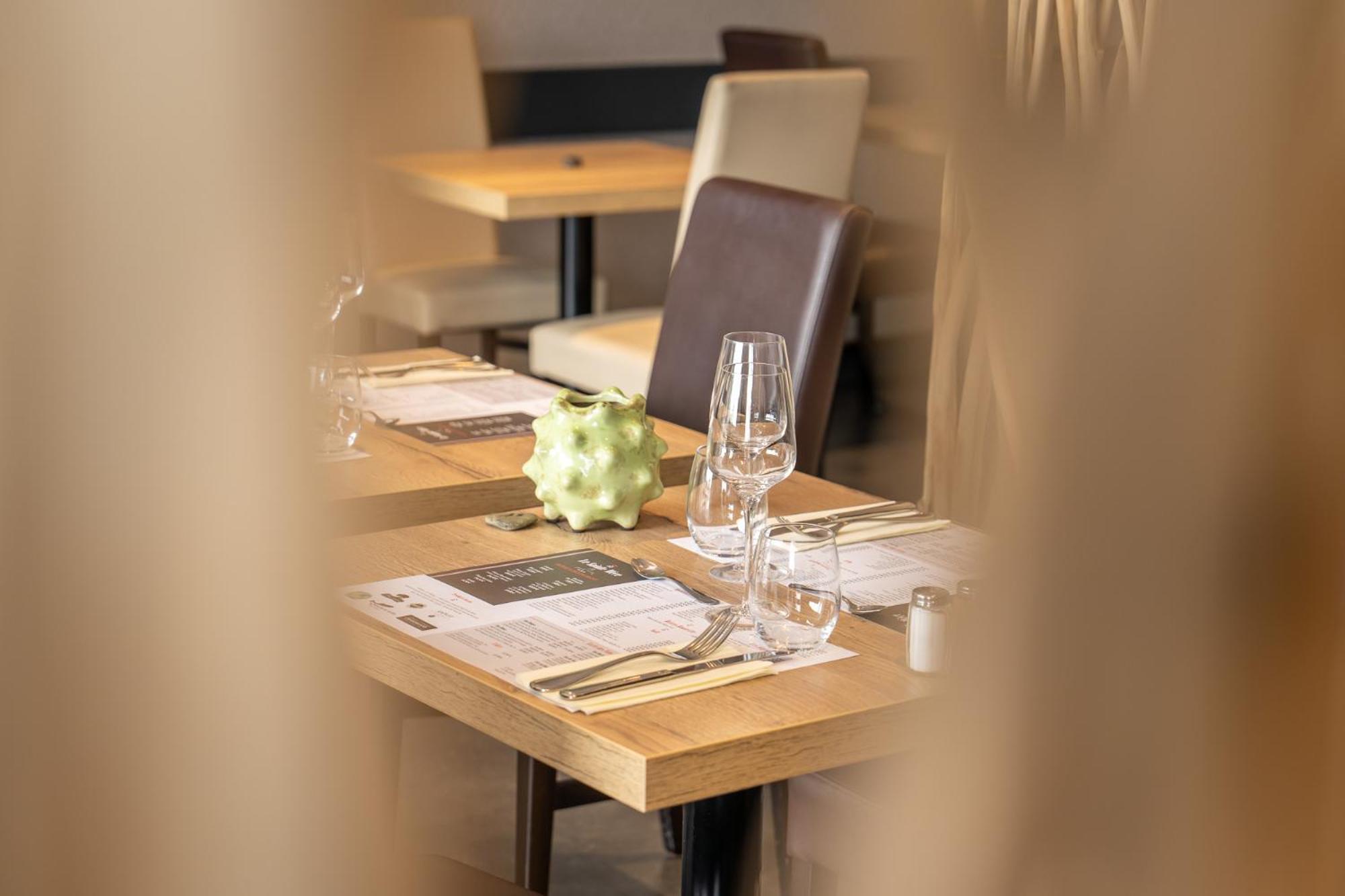 Logis Hotel Restaurant Le Sainte Mere Exterior photo